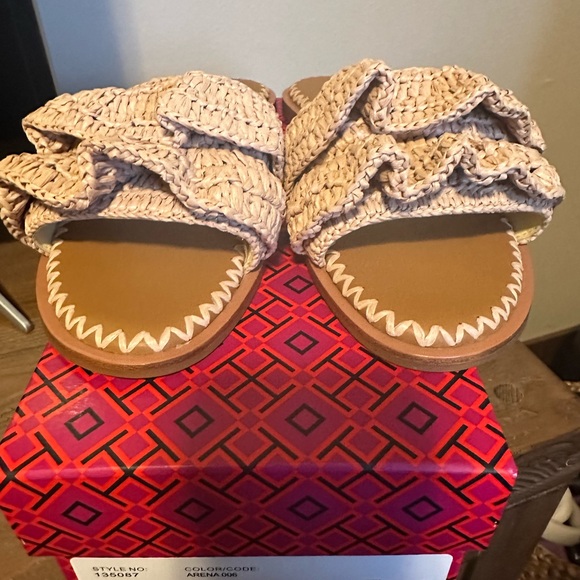 Ruffled Raffia Slide - Picture 2 of 10